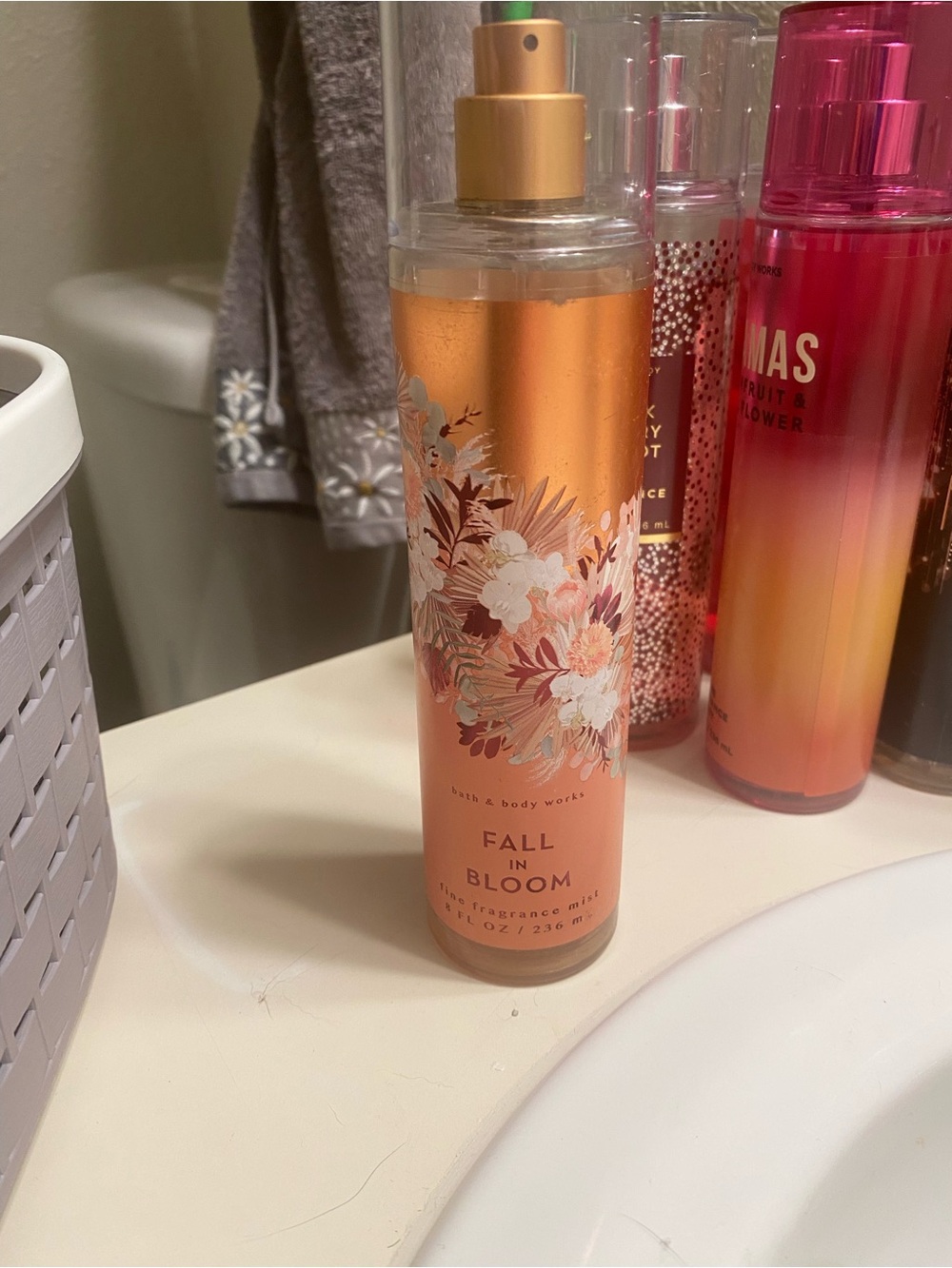 Bath & body works fall in bloom body spray